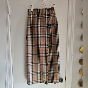 Vintage Burberry Checkered Midi Skirt in Beige and Red